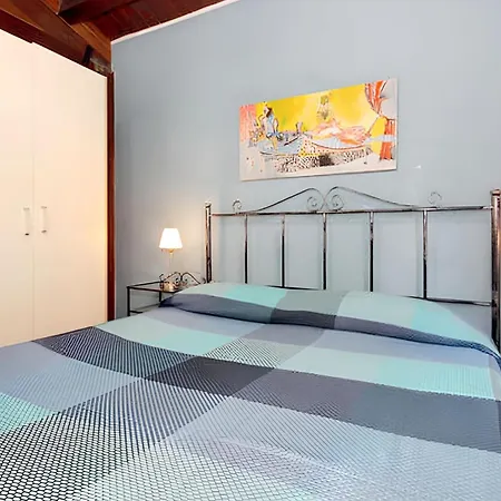Apartment Seaside Comfort: Pool Retreat Marsala